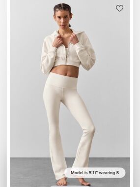 NWOT ALO Yoga Ivory High-Waist Bootcut Leggings XS